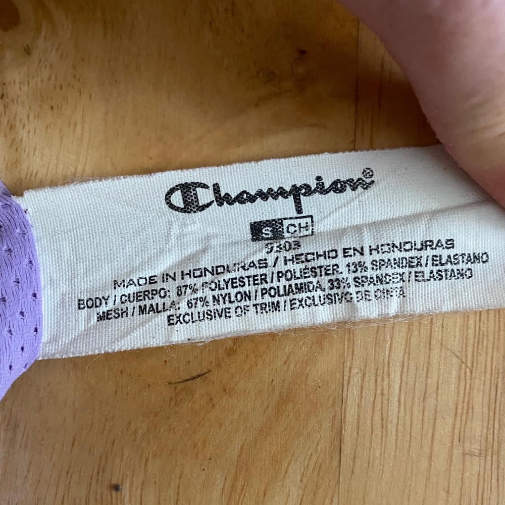 2 Champion sports bras - Picture 3 of 12